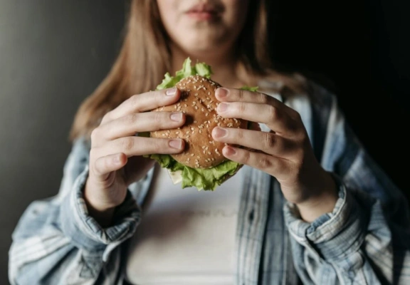 Ansiedade e compulsão alimentar: quebrando o ciclo do descontrole